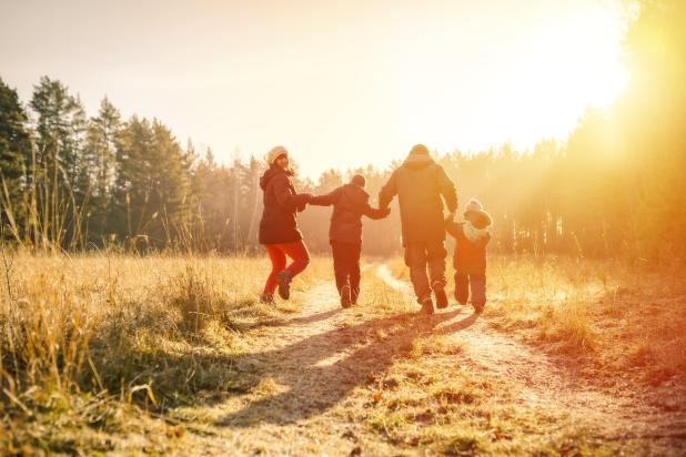 Wandelen - Winter - Familie - Gezin - Shutterstock