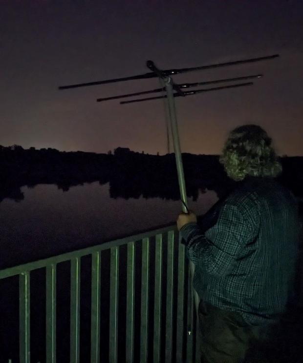 Vrijwilligers volgen gezenderde watervleermuizen